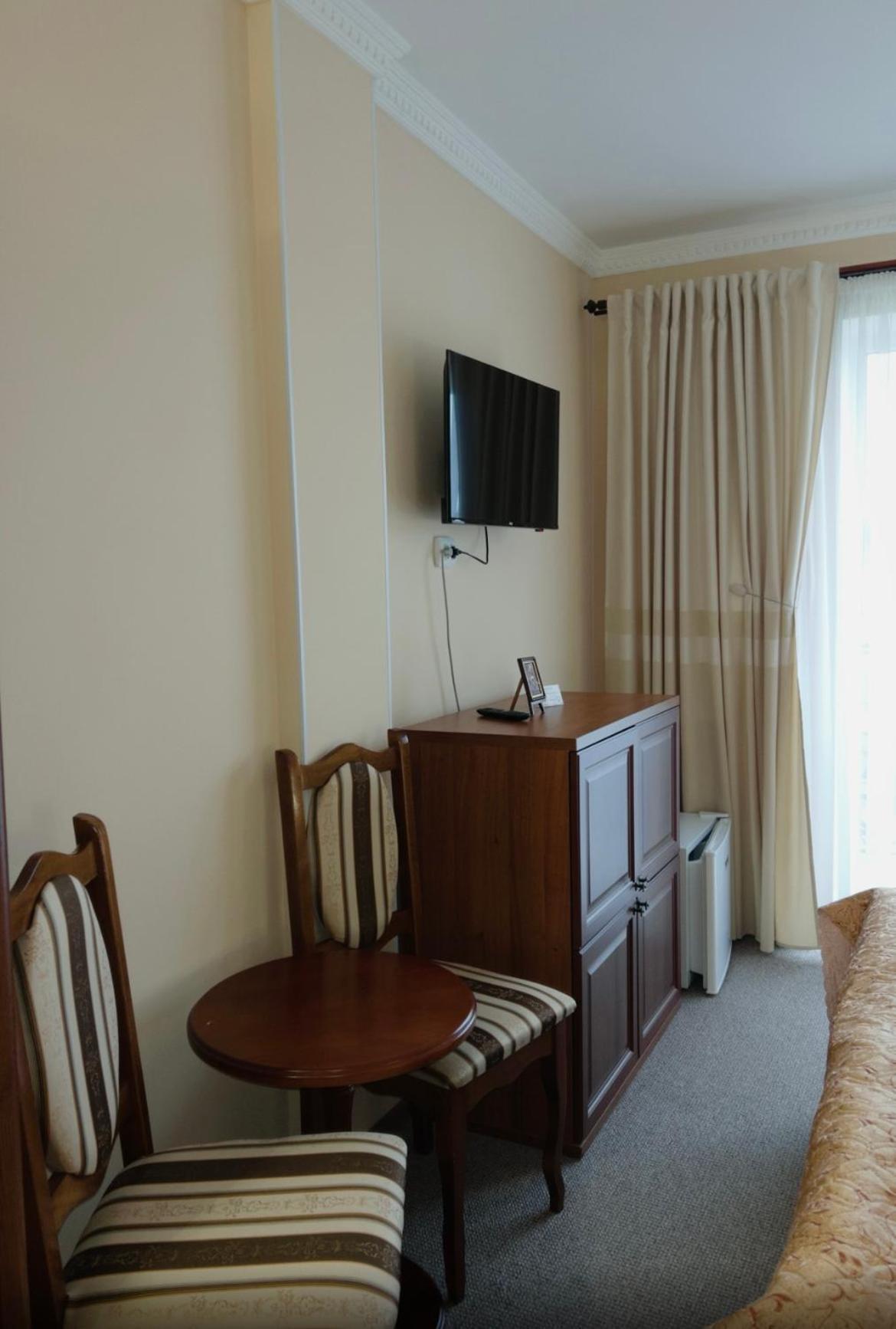 Hotel Three Korony Skhidnytsia Extérieur photo